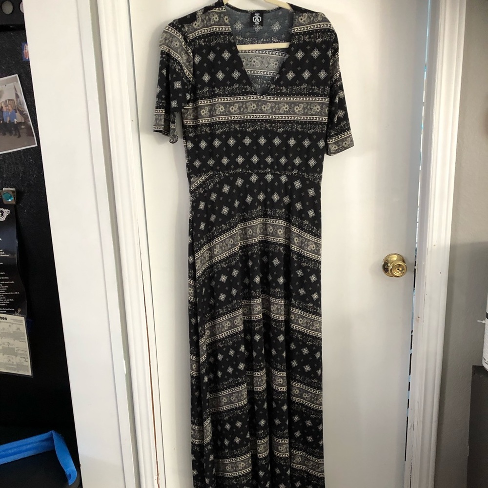 Agnes adores maxi dress large